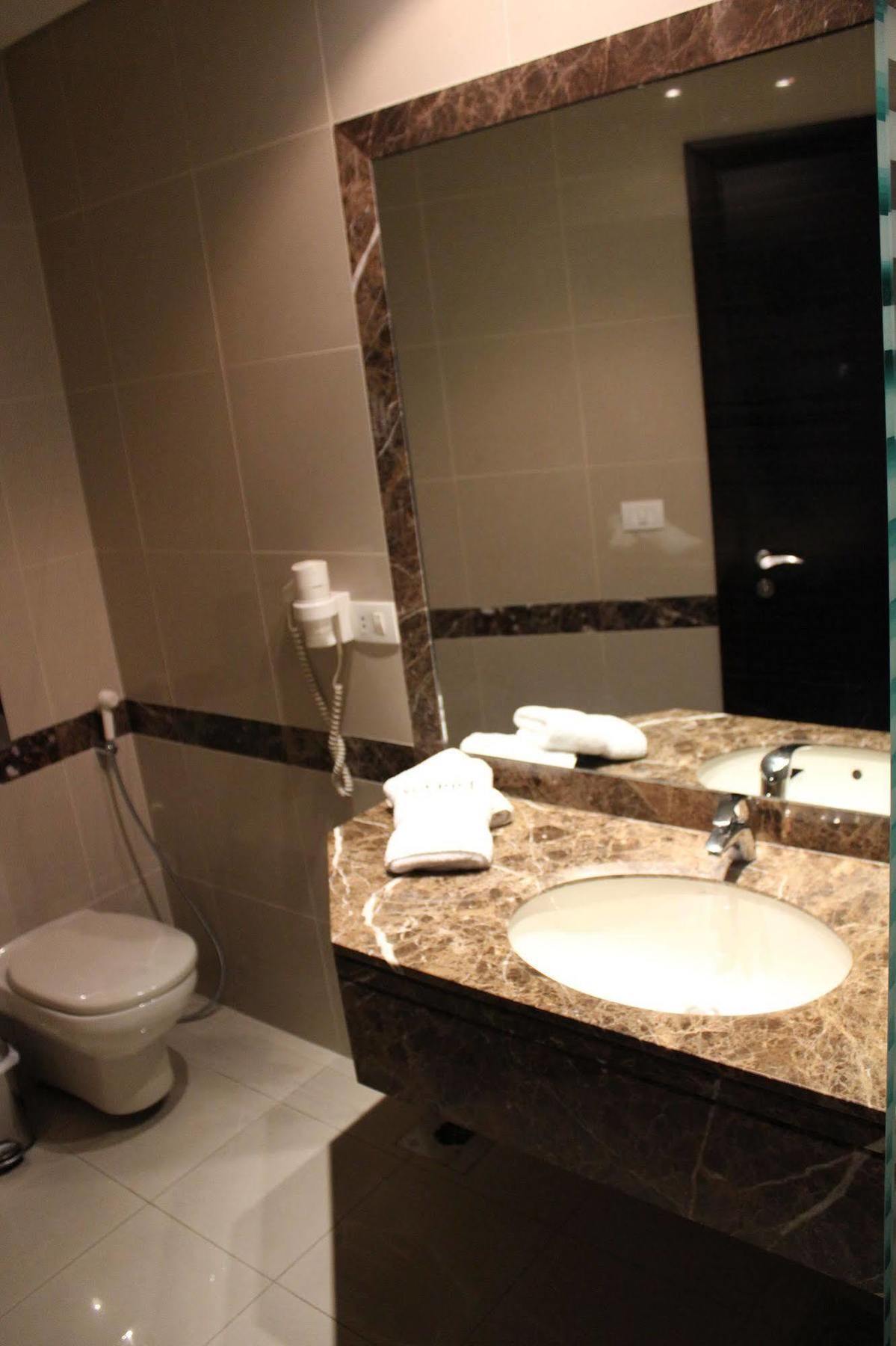 Sunrise Hotel Jounieh Esterno foto